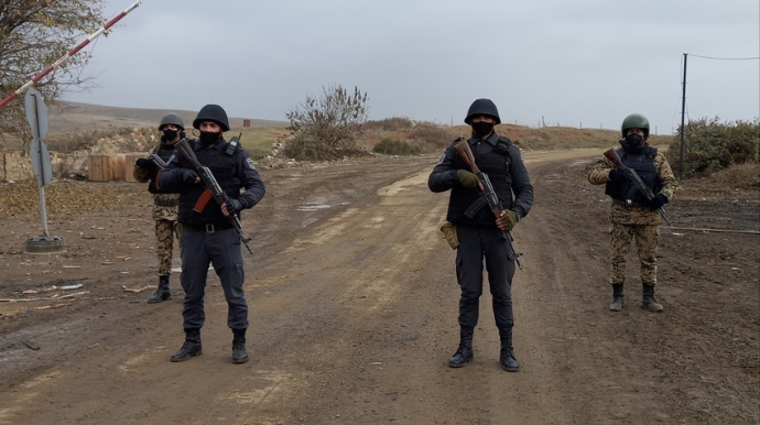 Cəbrayıl polisi nəzarət postlarında bir neçə şəxsdə silah-sursat aşkarlayıb
