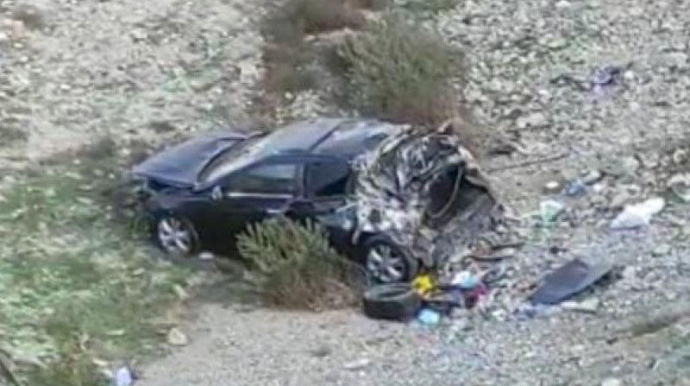 Şəmkirdə ağır qəza:  Avtomobil çaya düşdü - FOTO 