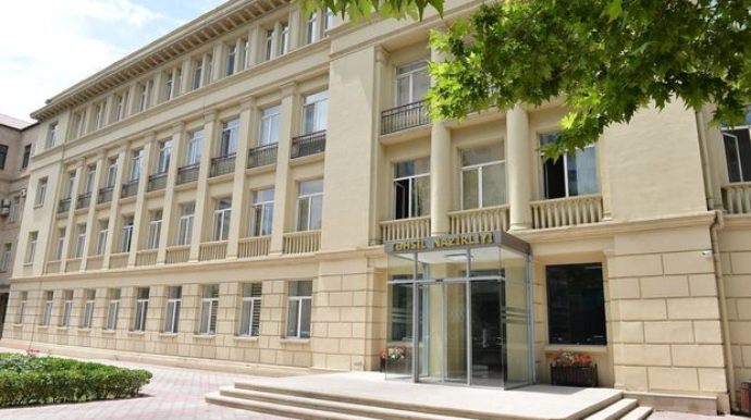 Vətəndaşların qəbulu avqustun 1-dək dayandırıldı