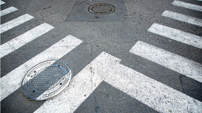 Bakıda 18 yaşlı gənci avtomobil vurub 