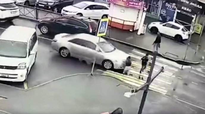 “Camry” ilə iki uşağı vurub qaçdı; polis meşədən tapdı - VİDEO 