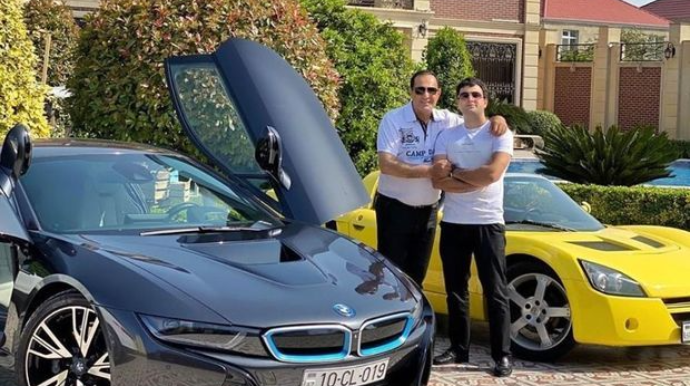Manaf Ağayev oğlundan DANIŞDI:  Toydan çıxanda içkili olub