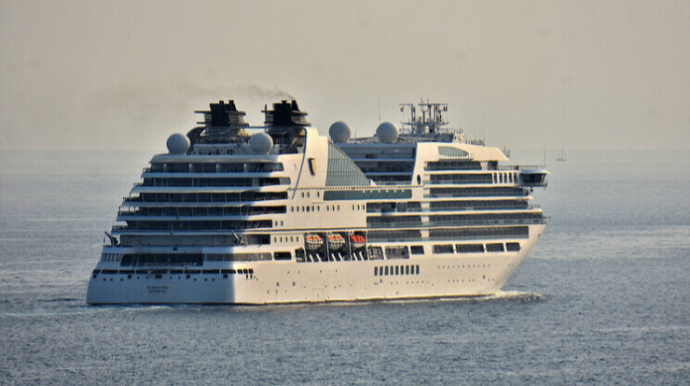 Gəmidə toyuq kotletlərinə görə kütləvi dava