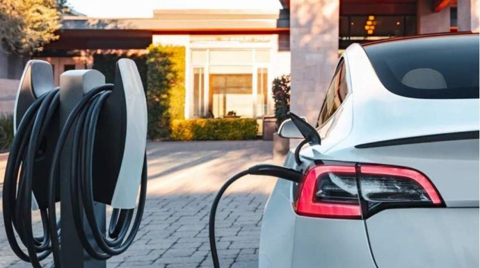 Bu ölkə elektromobilə subsidiyanı başlamadan dayandırdı 