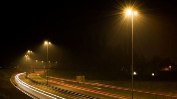 Azərbaycanda 11-dən çox şəhərin işıqlandırılması ağıllı həllər vasitəsilə həyata keçirilir 