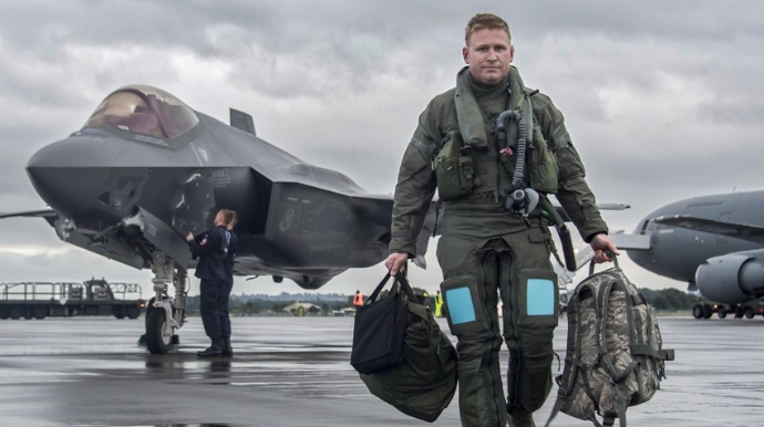 Britaniyanın müdafiə naziri:  “Ölkədə F-35 üçün kifayət qədər pilot yoxdur”
