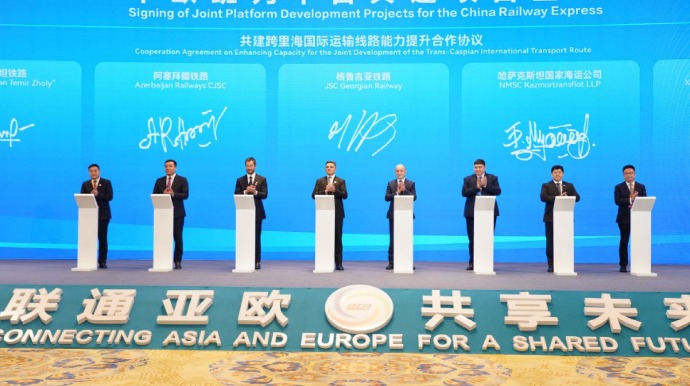 ADY-nin nümayəndə heyəti Çində beynəlxalq forumda iştirak etdi - FOTOLAR 