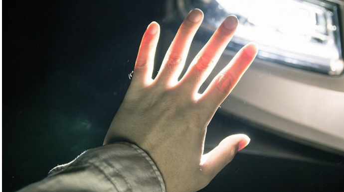 Şirvanda avtomobil piyadanı vurub xəstəxanalıq etdi