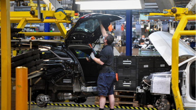 “Stellantis” avtomobil istehsalını 11 faiz azaldacaq