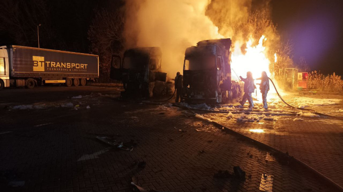 Donetskdə azərbaycanlıların avtomobili atəşə tutulub, dörd nəfər həlak olub