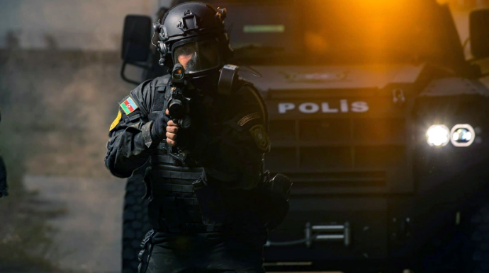 В Баку обезврежен мужчина, оказавший вооруженное сопротивление полиции при задержании