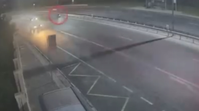 Распространились кадры серьезных аварий с участием мотоциклистов в Баку - ВИДЕО 