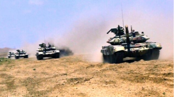 Müdafiə Nazirliyi daha bir VİDEO yaydı – Tank və artilleriya bölmələri atəş mövqelərini tutdular 