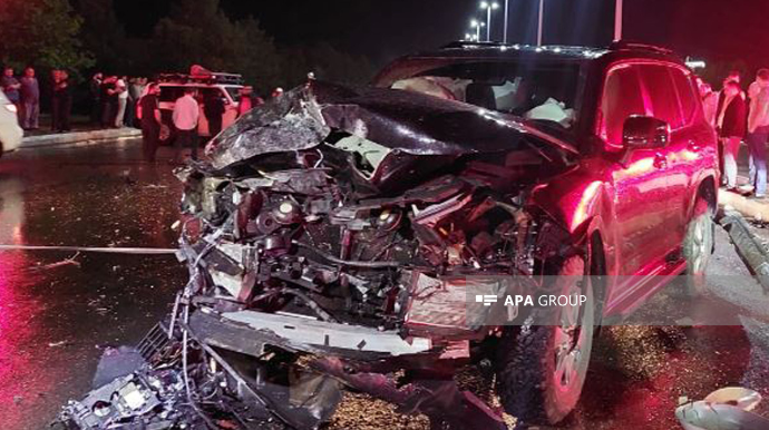 Gəncədə yağışlı hava qəzaya səbəb oldu, ölən var   - FOTO - YENİLƏNİB