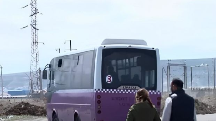 Sumqayıt sakini:  “Gözümüzü açıb belə görmüşük, məcbur olub taksidən istifadə edirik” - VİDEO 