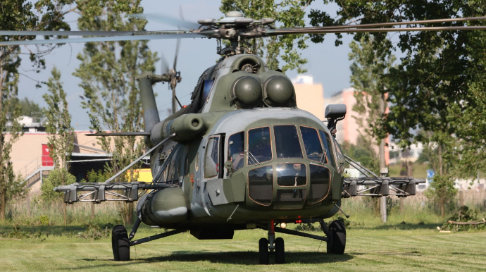 Çexiya Polşaya üç helikopter və 150-yə yaxın hərbçi göndərdi