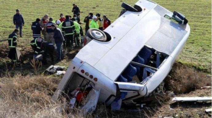 Əfqanıstanda avtobus qəzası: 24 nəfər öldü 