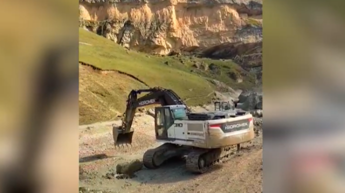 Laza kəndinin yolu lil və palçıqdan təmizləndi - VİDEO