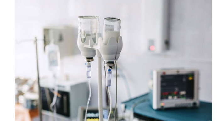 Bakıda avtomobil 82 yaşlı qadını  xəstəxanalıq etdi