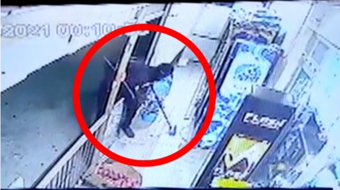 Abşeronda ödəmə terminalından oğurluq edildi - REAL VİDEO