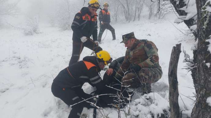 FHN qarlı havada axtarış-xilasetmə ilə bağlı təlim keçirib - FOTO 