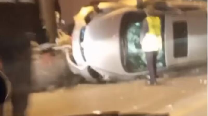 Ziya Bünyadov prospektindəki tuneldə DƏHŞƏTLİ QƏZA  - Avtomobil belə aşdı   - VİDEO