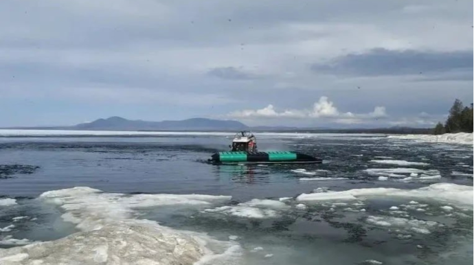 Четыре человека погибли при крушении катера на Байкале 