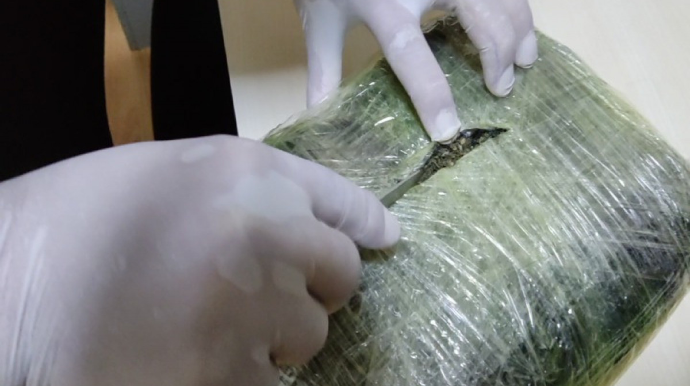 Şəmkirdə narkokuryer saxlanıldı - FOTO