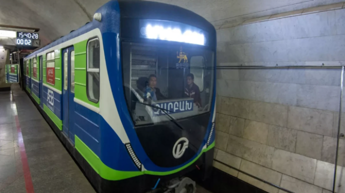 İrəvanda metro stansiyalar bomba təhlükəsi səbəbindən boşaldılır 