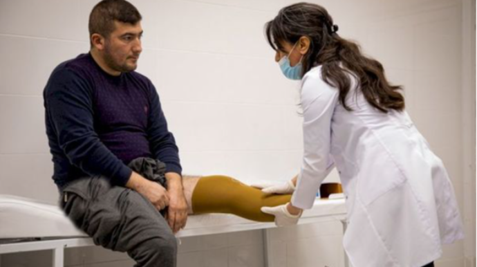 Daha bir qazi yüksək texnologiyalı protezlə təmin olunur