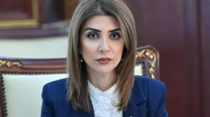 Deputat öz yerini qızına verdi 