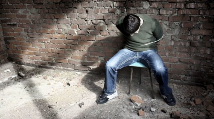 В Астаре вымогатели похитили мужчину