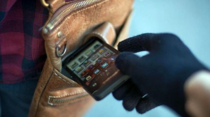 Ağsudan gəlib Bakıda qadını soydu 