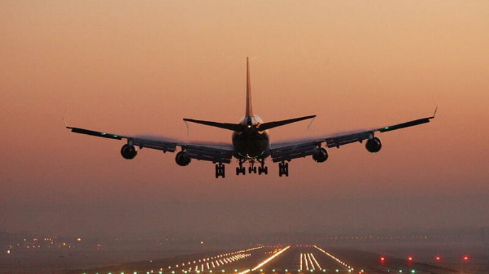 "Omikron" ştamına görə 2,5 mindən çox aviareys ləğv edildi