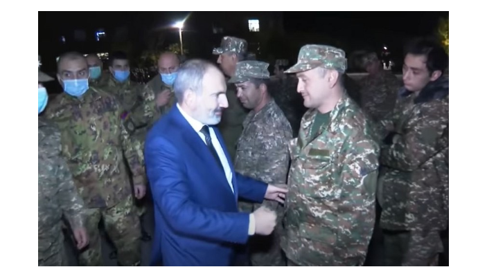 Paşinyan son ümidi olan intizamsız qocaları cəbhəyə yolladı  - FOTO - VİDEO