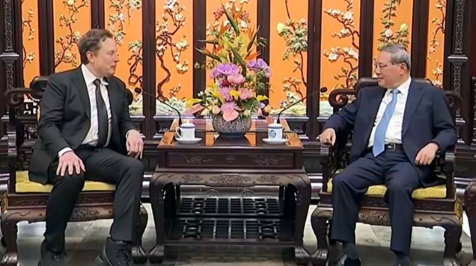 Pekin:  “Tesla”nın Çindəki işi ABŞ ilə uğurlu əməkdaşlığın nümunəsinə çevrilib 