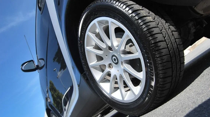 Sürücülərin NƏZƏRİNƏ:  Əyləc sisteminin ömrünü azaldan gizli amillər