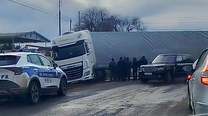 Cəlilabadda idarəetmədən çıxan yük maşını qəzaya düşdü   - VİDEO