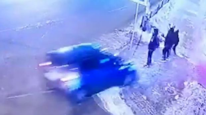 В России 20-летняя девушка сбила четырех пешеходов  - ВИДЕО