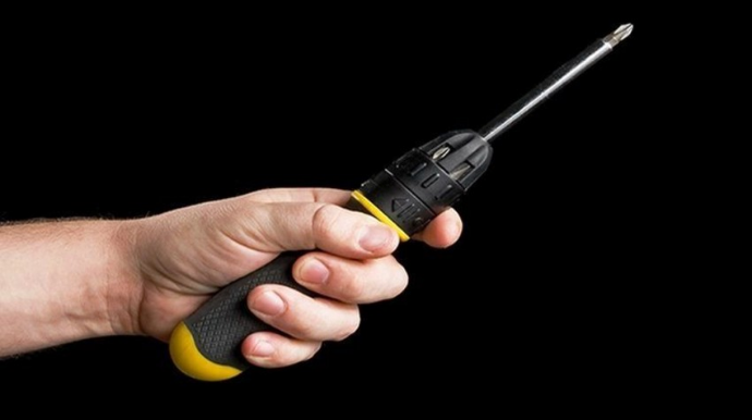 Maştağada gənc oğlan vintaçanla özünə xəsarət yetirdi