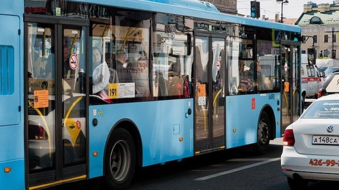 Rusiyada avtobus yoluna çıxanların cəzası sərtləşdirilir 