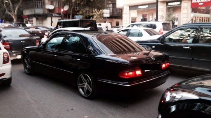 Bakıda tıxaca düşən hansı nazirlər olub... 