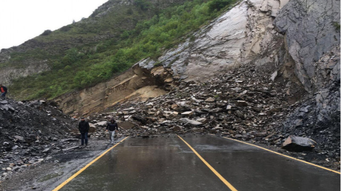 Ermənistan - İran yolu bağlandı 