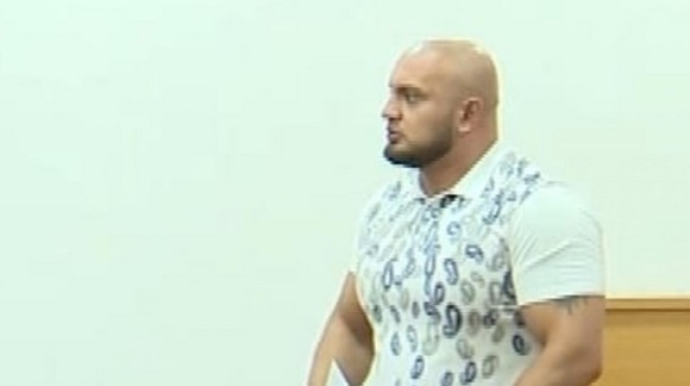 Qazinin çənəsini sındıran şəxs avtobus sürücüsünü də döyüb - İTTİHAM AKTI