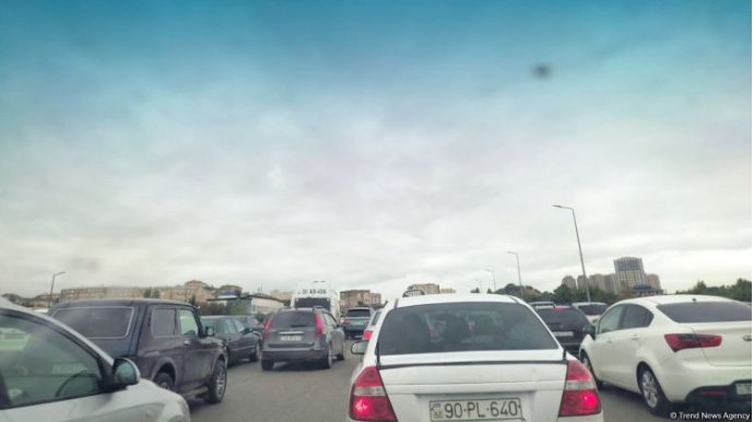 Bakı-Sumqayıt yolunda uzun tıxac - Hərəkət məhdudlaşdırıldı   - FOTO