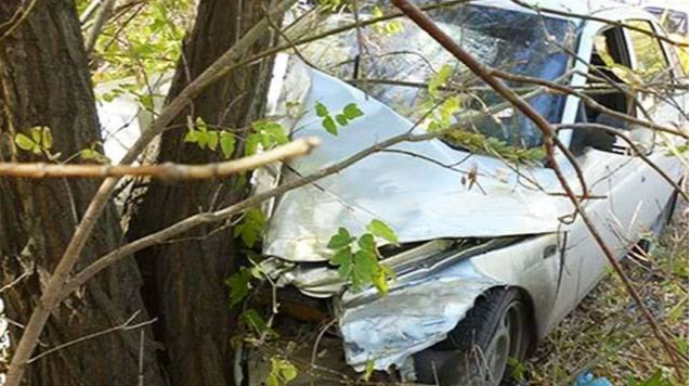 Goranboyda ağır qəza: "Mercedes" ağaca çırpıldı - HƏRBÇİLƏR ÖLDÜ 