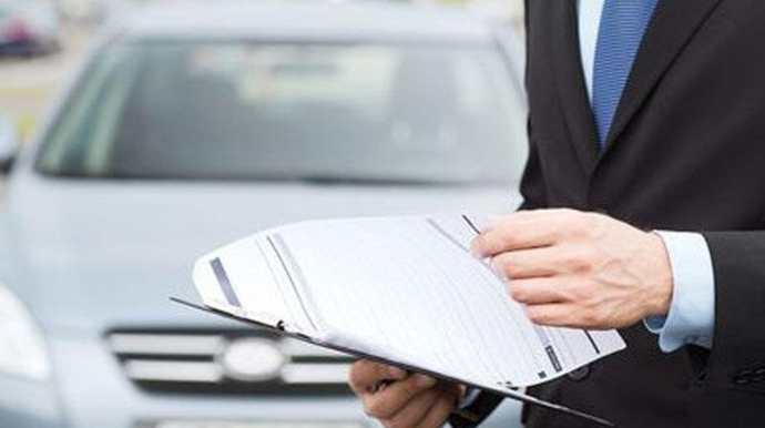 Bakı sakini avtomobilini sığortalatdıra bilmir - ŞİKAYƏT - VİDEO 