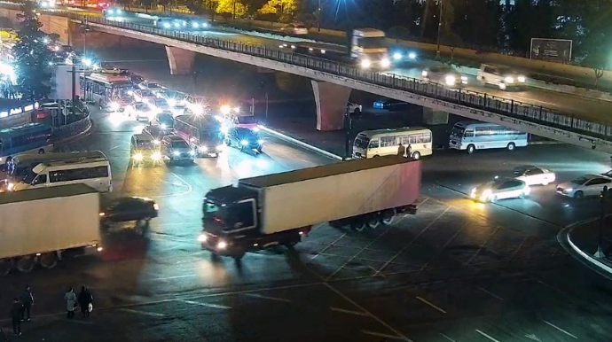 Yük yola dağıldı, Bakı-Sumqayıt şosesində  tıxac yarandı - FOTOLAR 