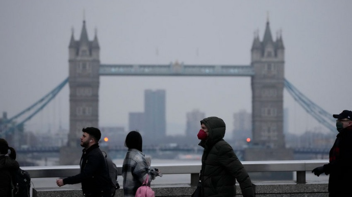 Britaniya Rusiya təyyarələrini öz səmasına girdiyinə görə cəzalandıracaq