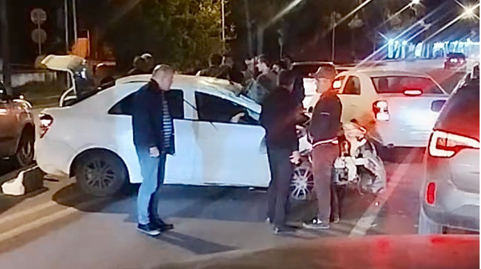 Maştağada “Chevrolet” yük maşınıyla toqquşdu   - VİDEO